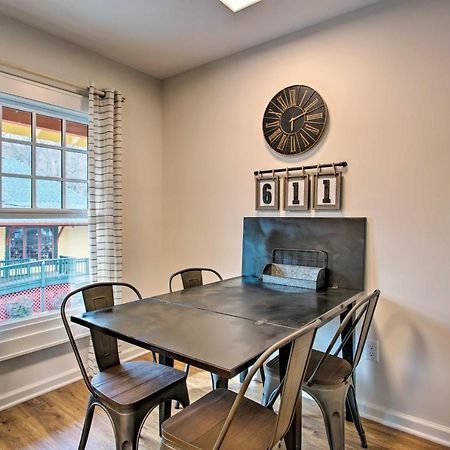 Newly Remodeled Apartment On Main Street In Saluda Exterior photo