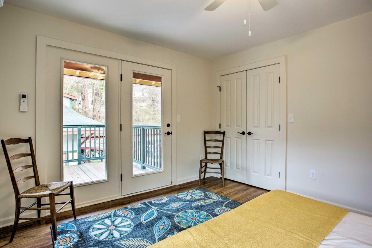 Newly Remodeled Apartment On Main Street In Saluda Exterior photo